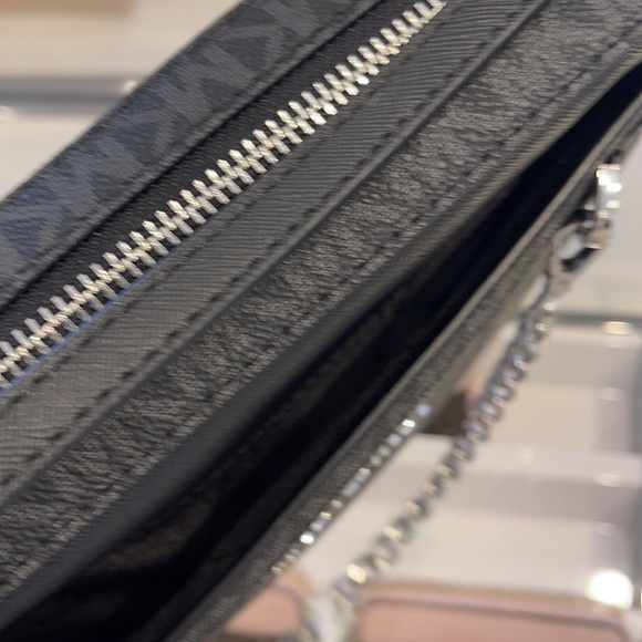 Michael Kors Jet Set Item Large East West Zip Chain MK Signature Crossbody Bag - Picture 9 of 16